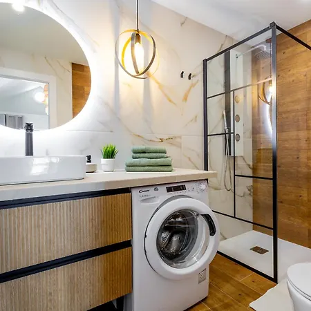 شقة Spacious With Ocean View أذيخي