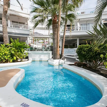 Spacious With Ocean View Apartment