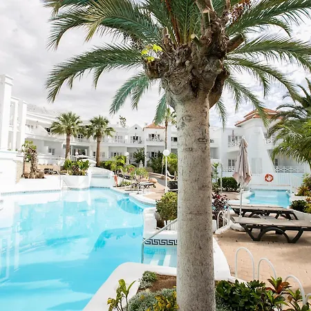 Spacious With Ocean View Apartment *