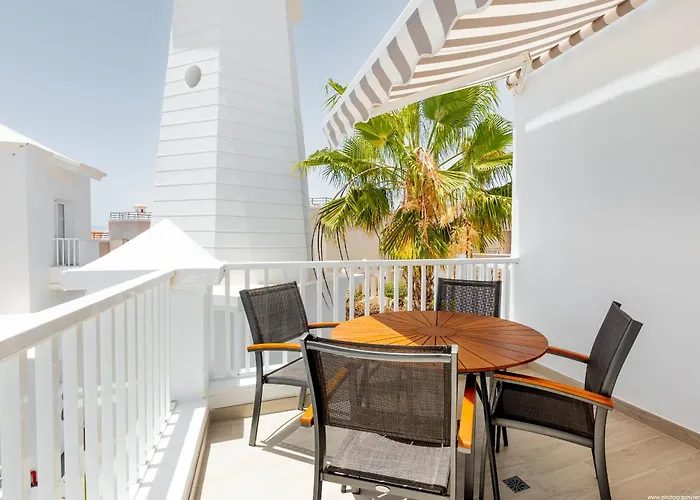 Spacious With Ocean View Διαμέρισμα
